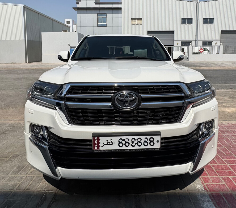 Toyota Land Cruiser GXR  - 1