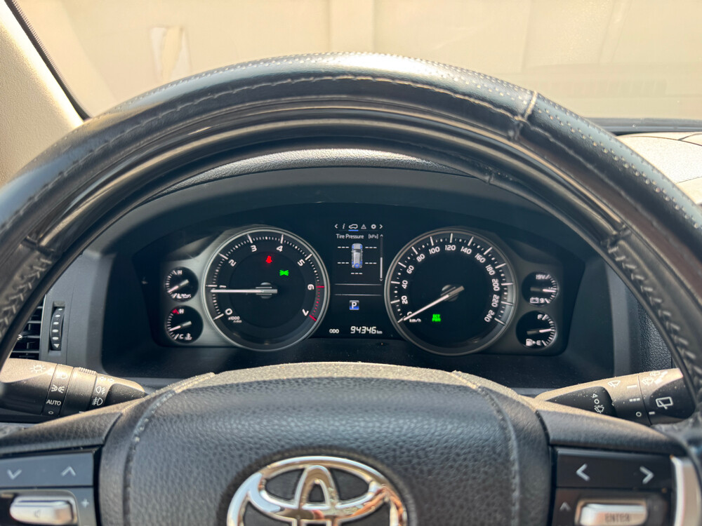 Toyota Land Cruiser GXR  - 7