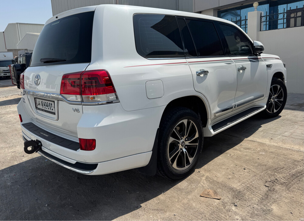 Toyota Land Cruiser GXR  - 5
