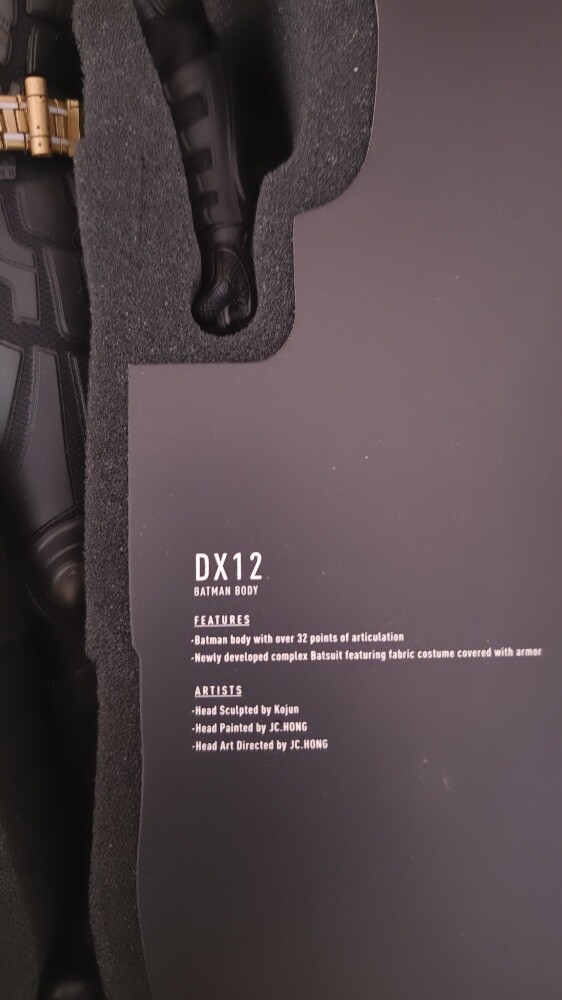 DC, BATMAN 1/6 Scale - 2