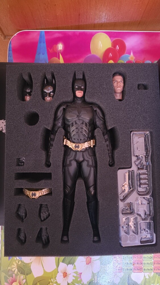 DC, BATMAN 1/6 Scale - 1