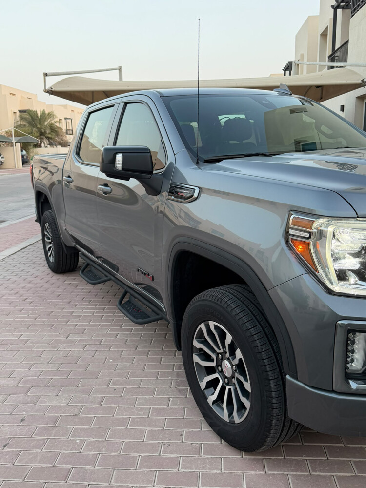 GMC SierraAT4 Carbon Pro 6.2 L 2021 - 1