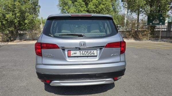 Honda pilot-2016 silver color - 3