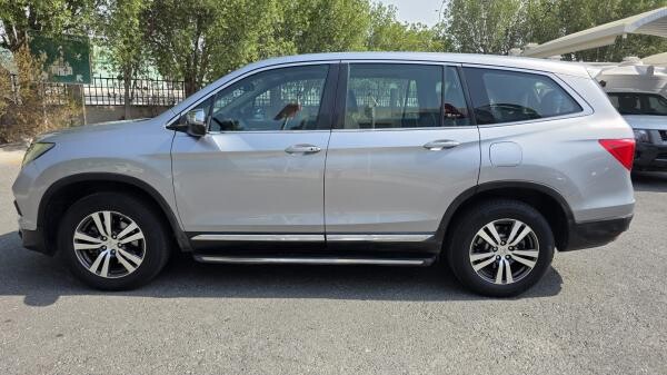 Honda pilot-2016 silver color - 1