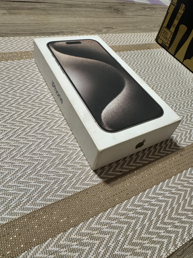 iPhone 15 Pro 256GB (Natural) - 4
