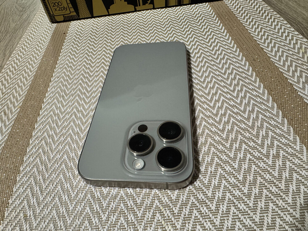 iPhone 15 Pro 256GB (Natural) - 2