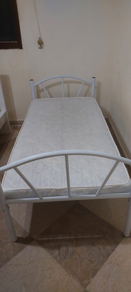 single bed - 1