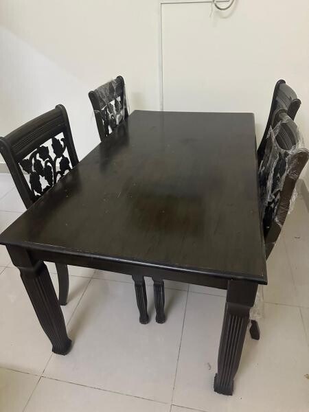 Table with 4 Chairs for Sale QR.200 - 4