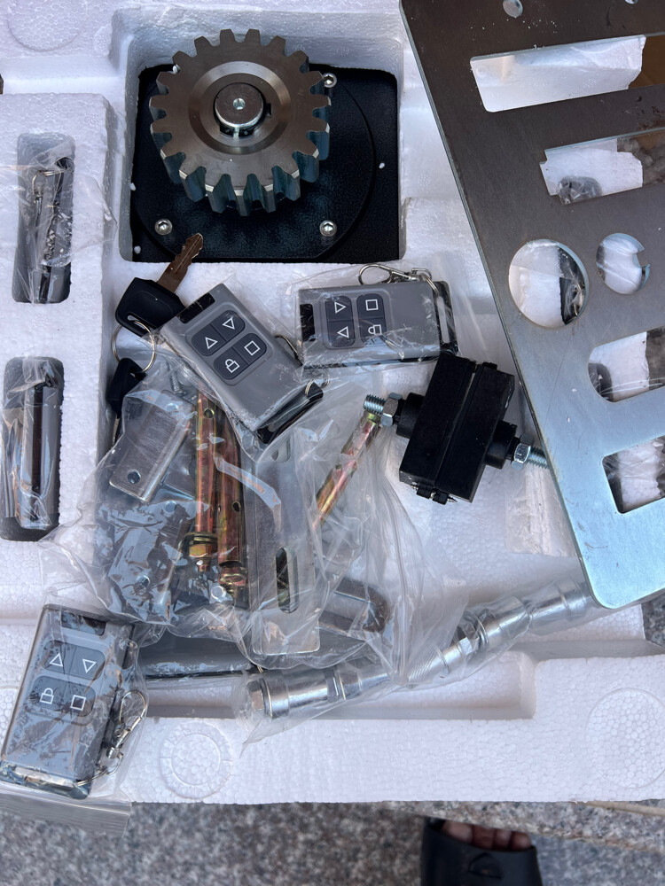 SLIDING GATE OPENERS With all acces - 5