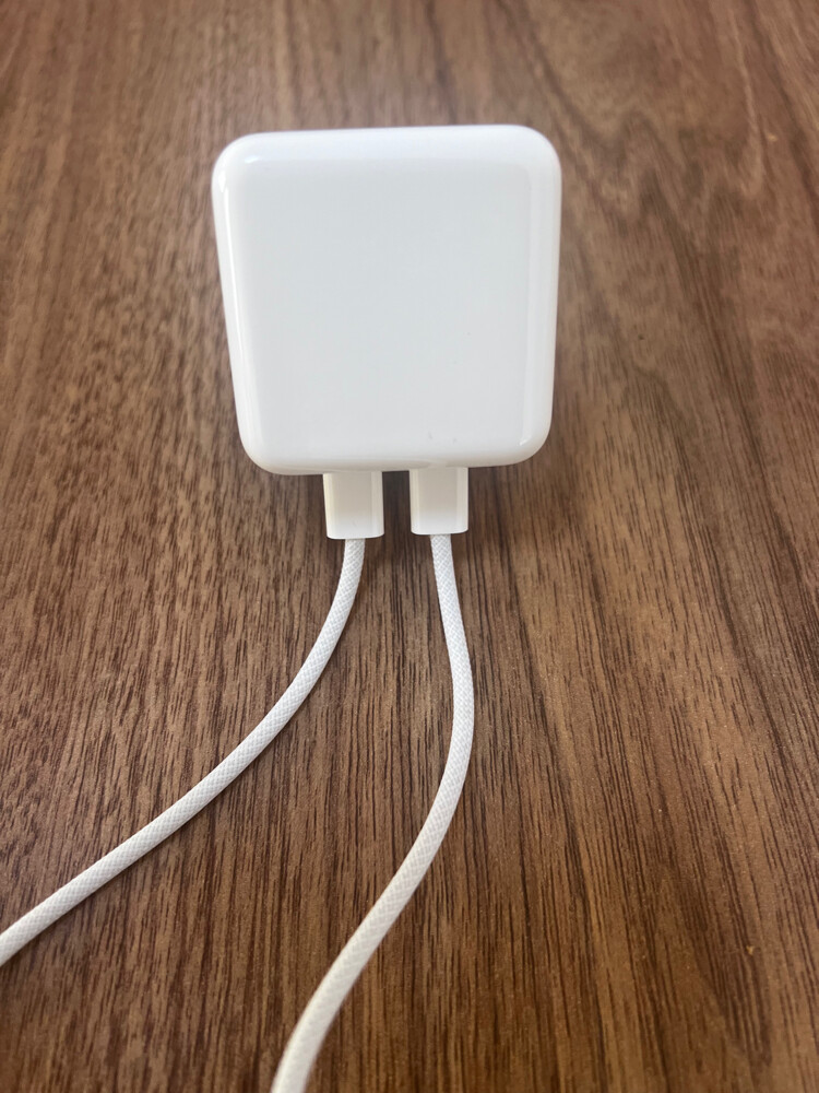 Dual Apple USB-C 35w cables include - 3
