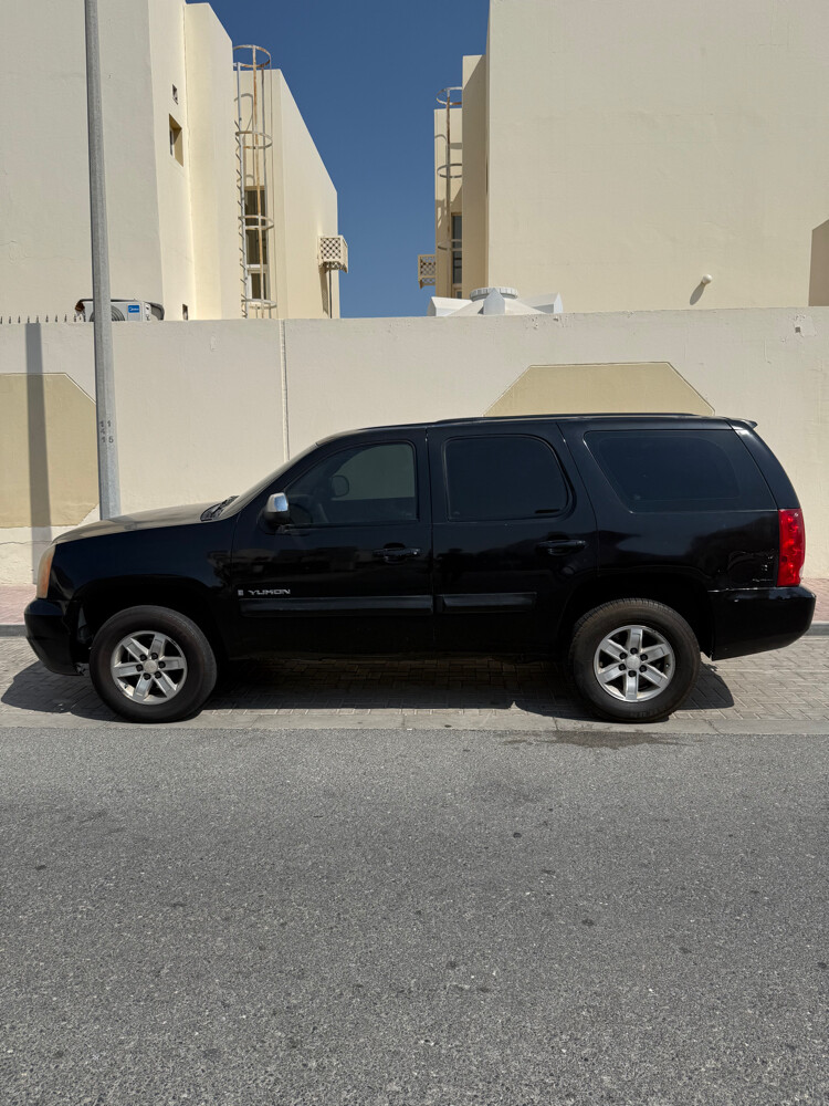 GMC Yukon 2009 Perfect condition - 2