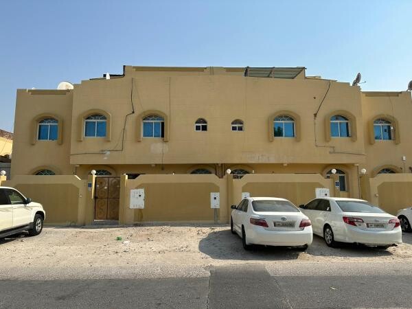 استوديو للإيجار بالغرافة - 4