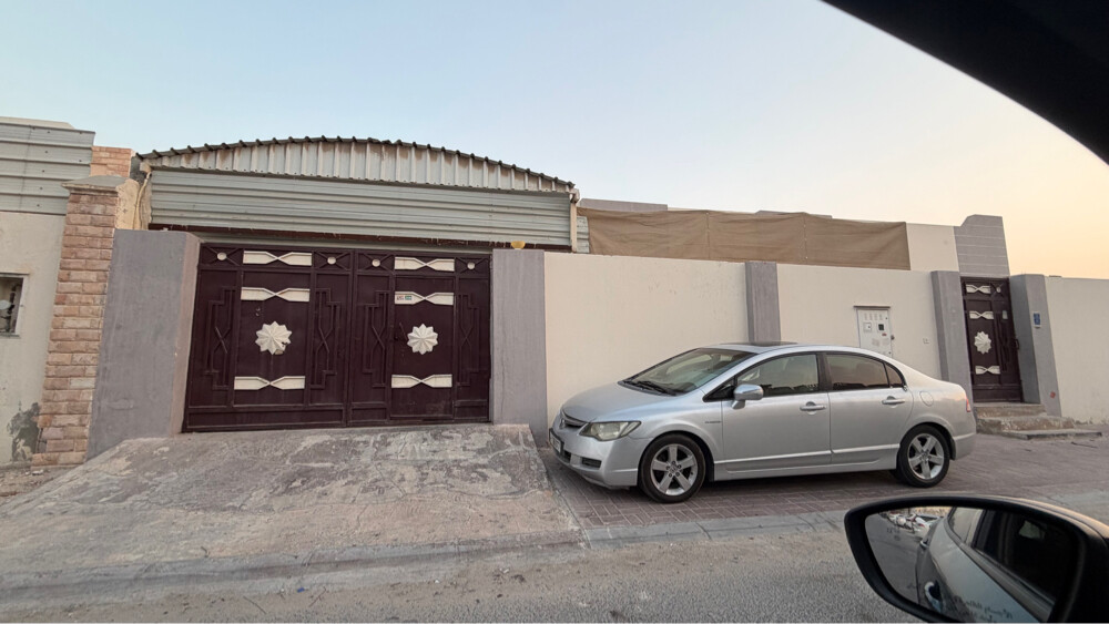 للبيع بيت شعبي معيذر موجر ٨٠٠٠ - 5
