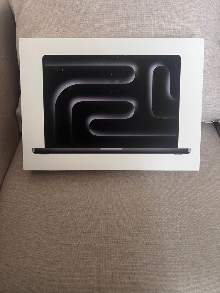 New MacBook M4 Max 64R 2TB 40GPU - 2