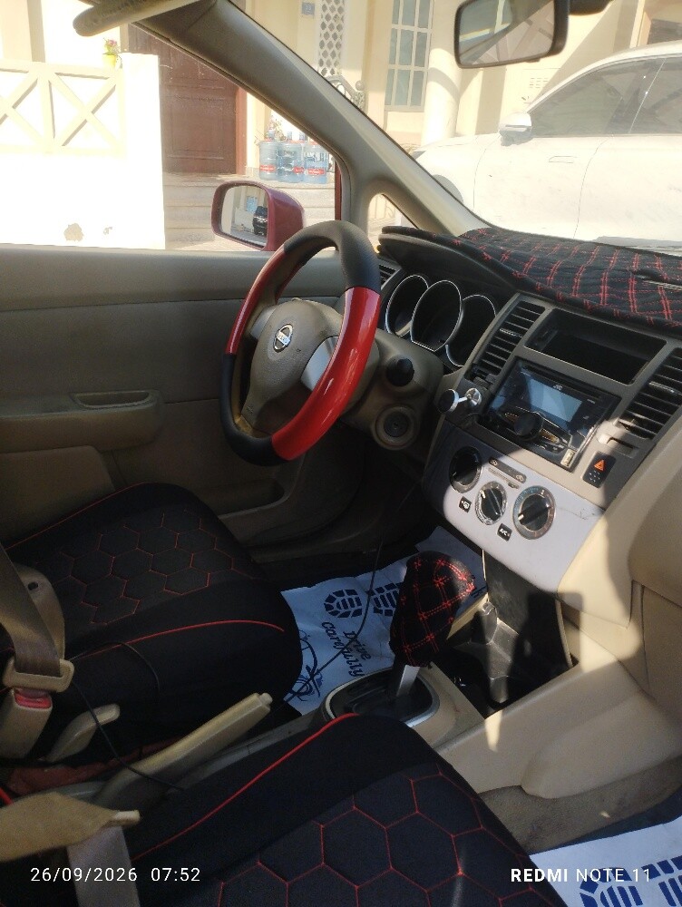 Nissan Tiida 2008 - 9