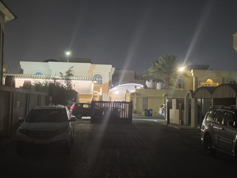 للبيع مجمع فلل مدينة خليفة - 4