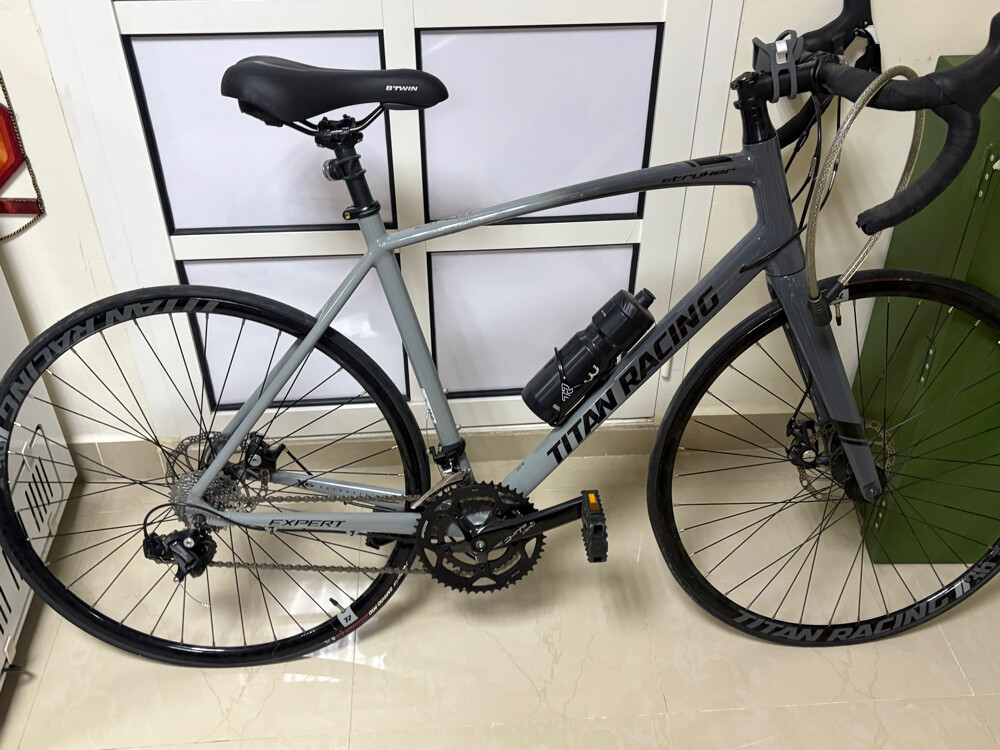     Road Bike ,Titan Racing - 2