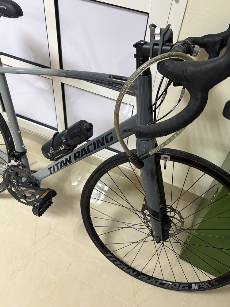     Road Bike ,Titan Racing - 1