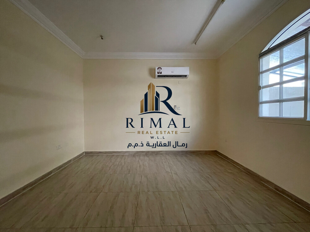 للايجار فيلا داخل مجمع عين خالد - 6