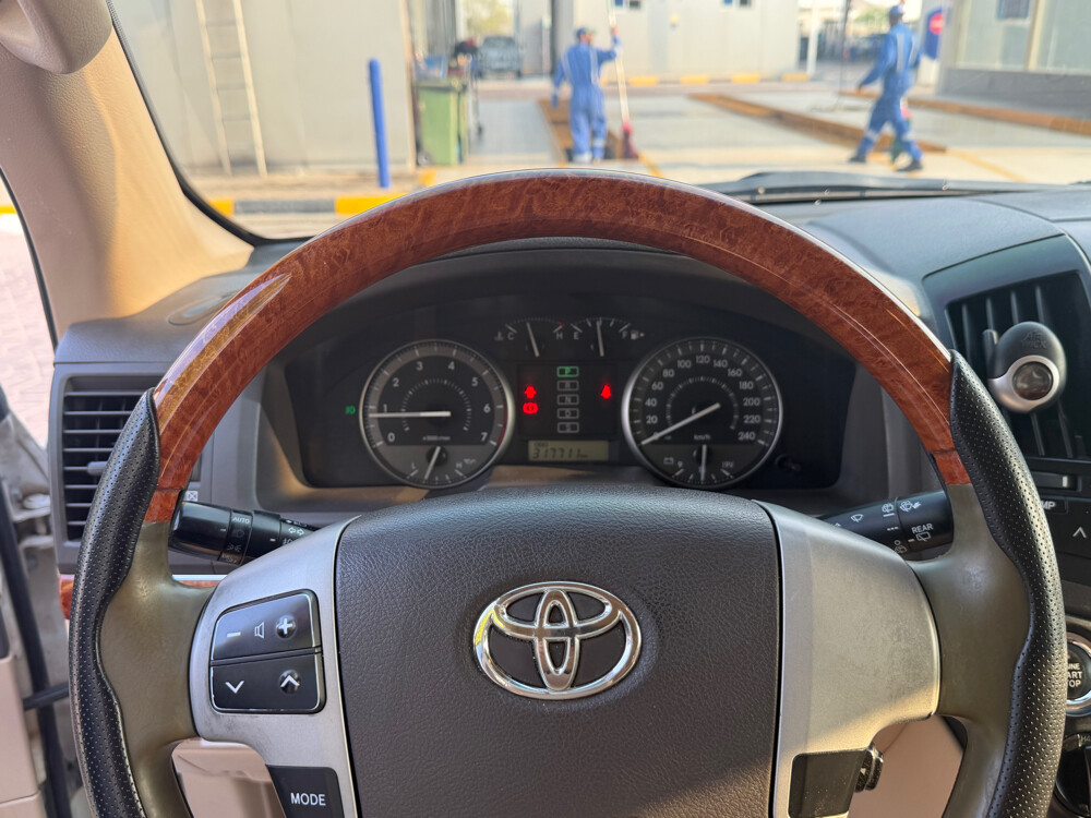 Land Cruiser - 10