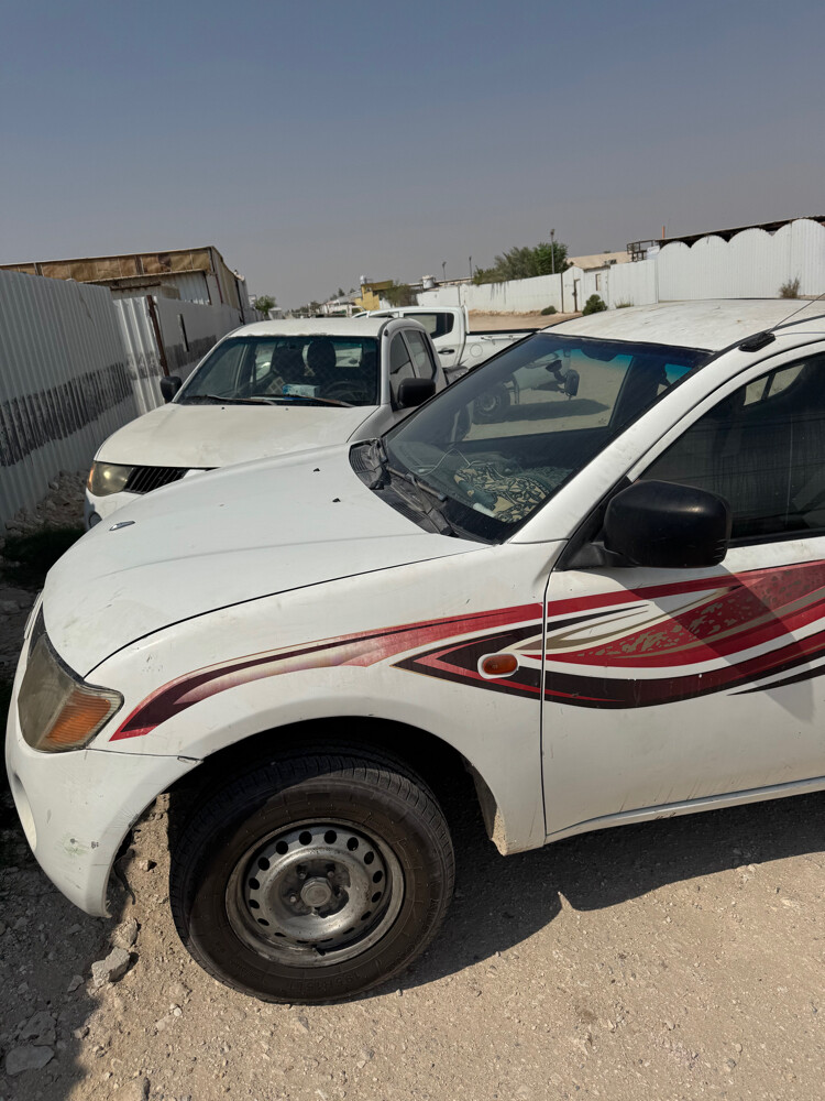Mitsubishi L200 pickup for sale. Co - 3