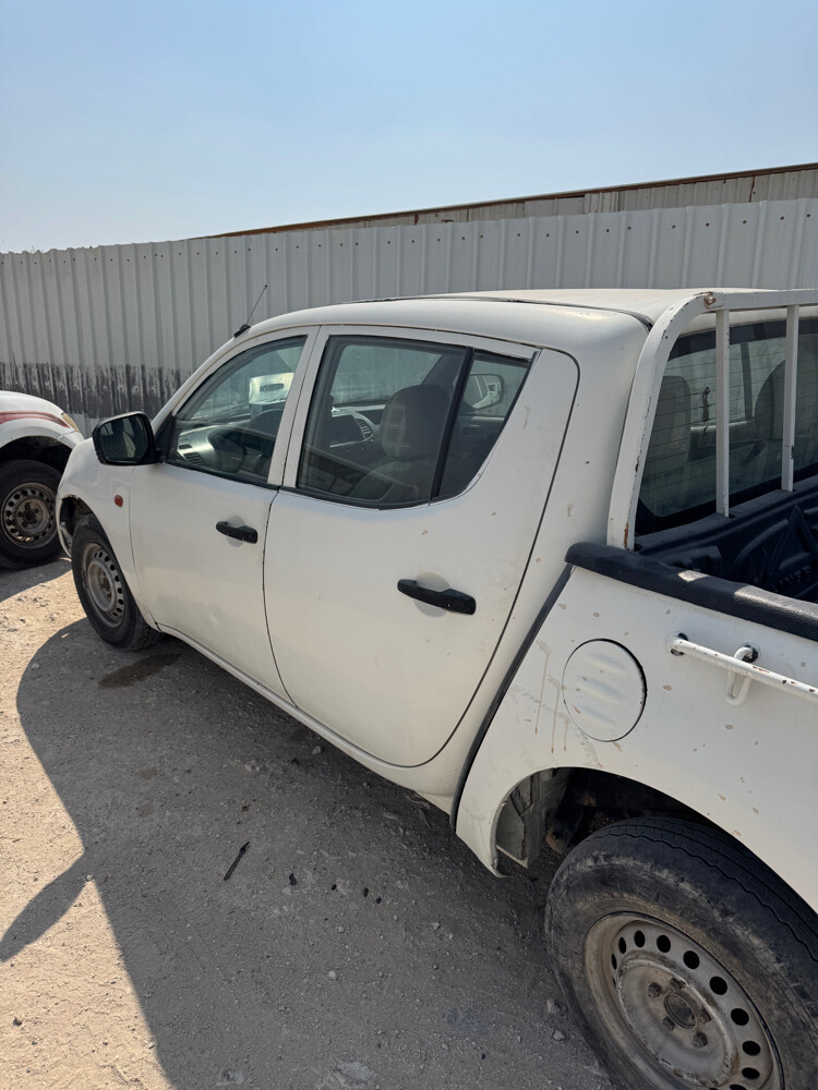 Mitsubishi L200 pickup for sale. Co - 5