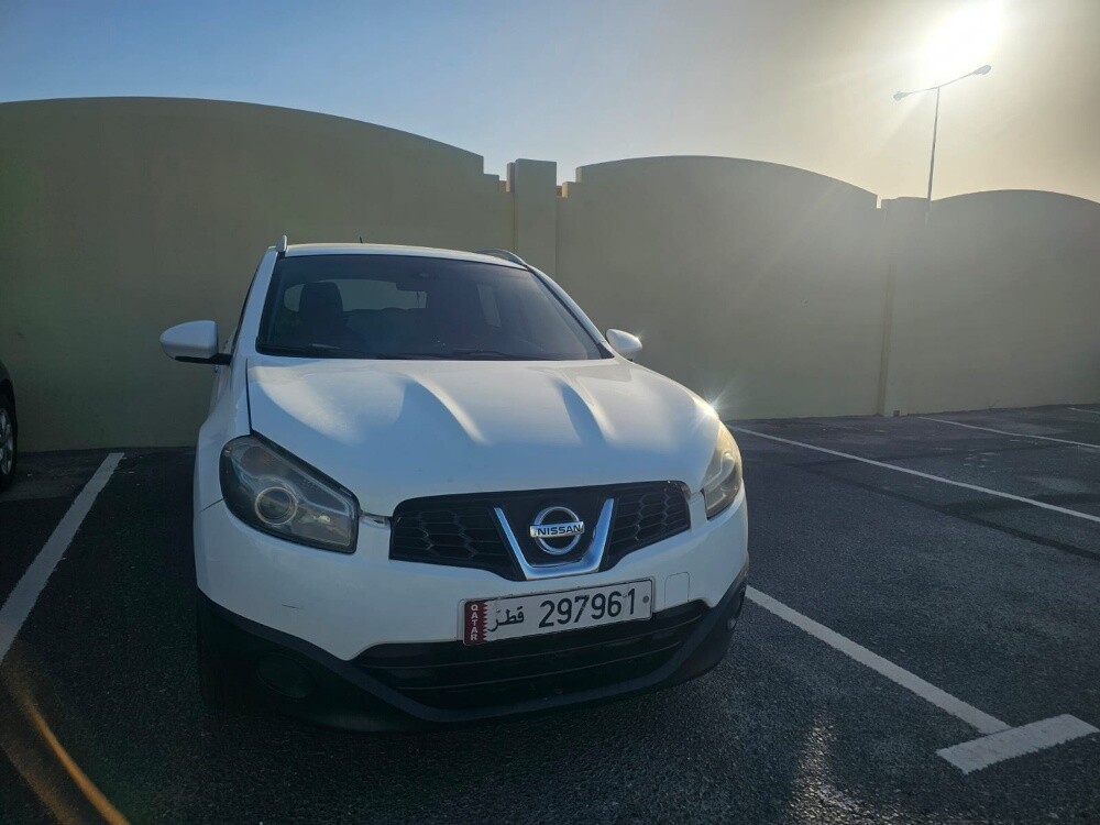 Nissan Qashai, lady owner, good condition.  Selling to upgrade - 2