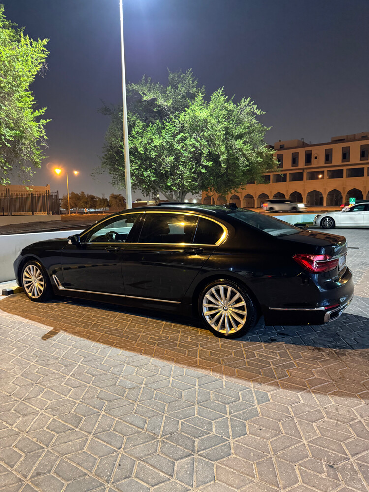 2019 BMW 730 Li - 3