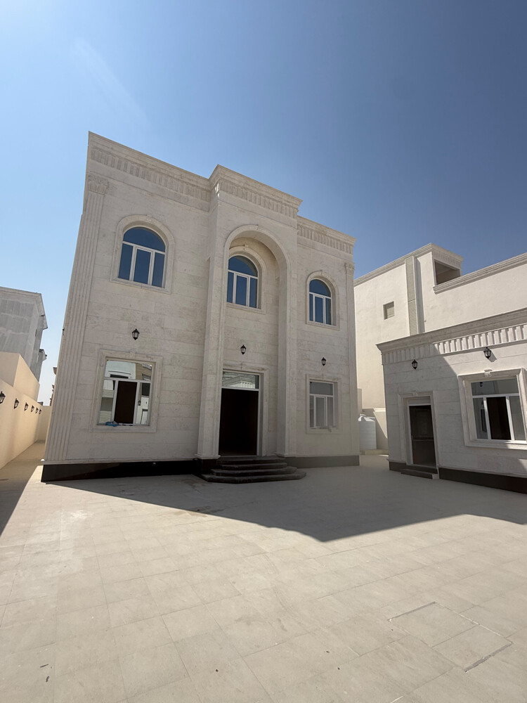 للبيع فيلا بام صلال 622م  - 1