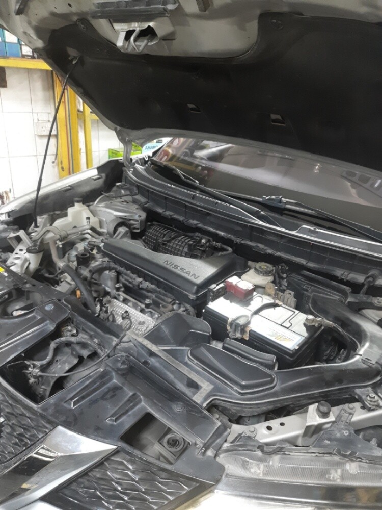 Nissan X Trail excellent condition mailage 32000 Estemarah until - 3