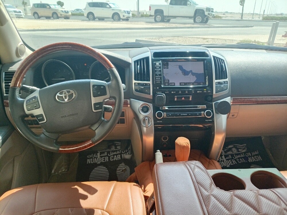 فى اكس ار - 8