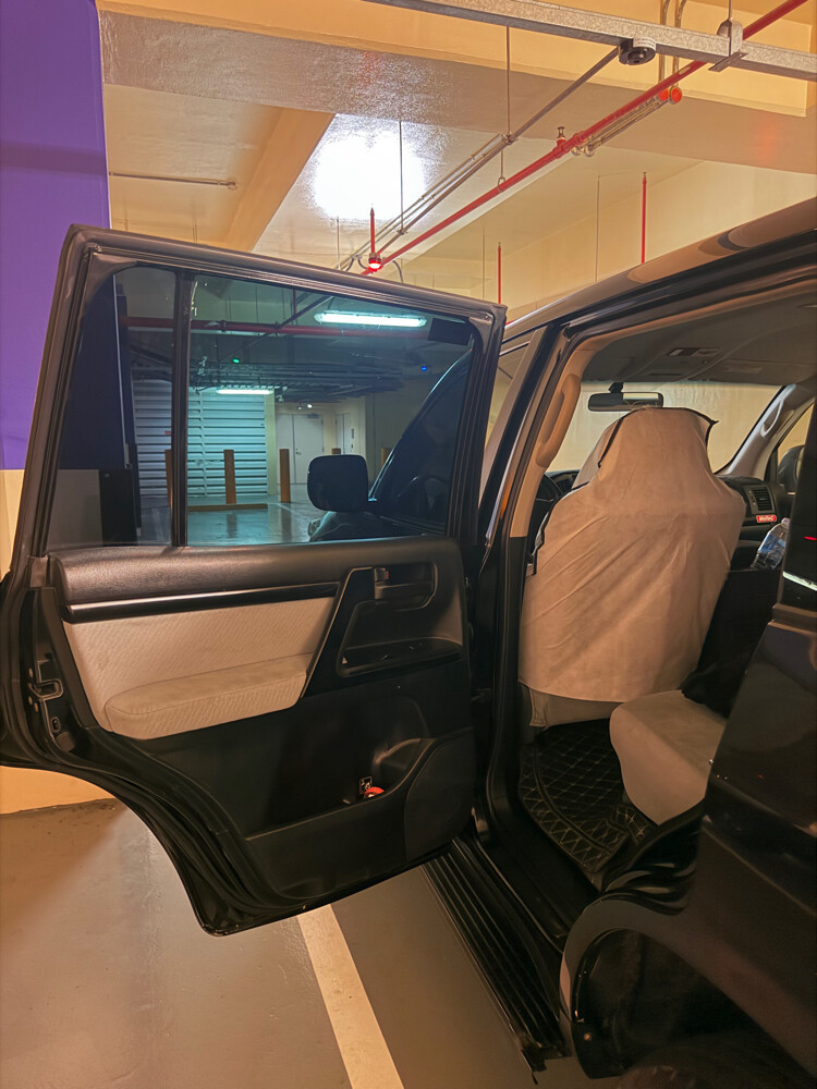 Land Cruiser - 7