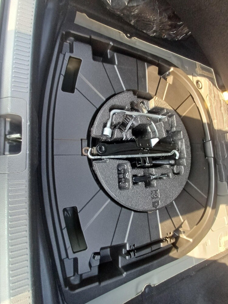 Excellent camry 2019 GLE for sale - 6