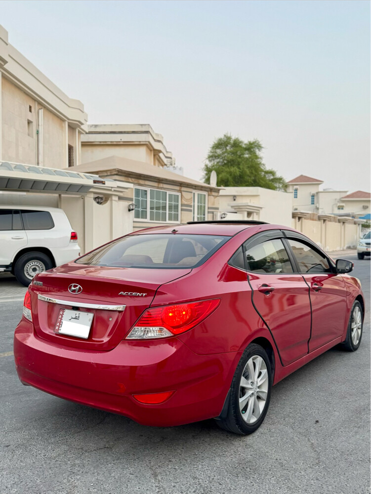 Hyundai Accent 2013 Full Option - 3
