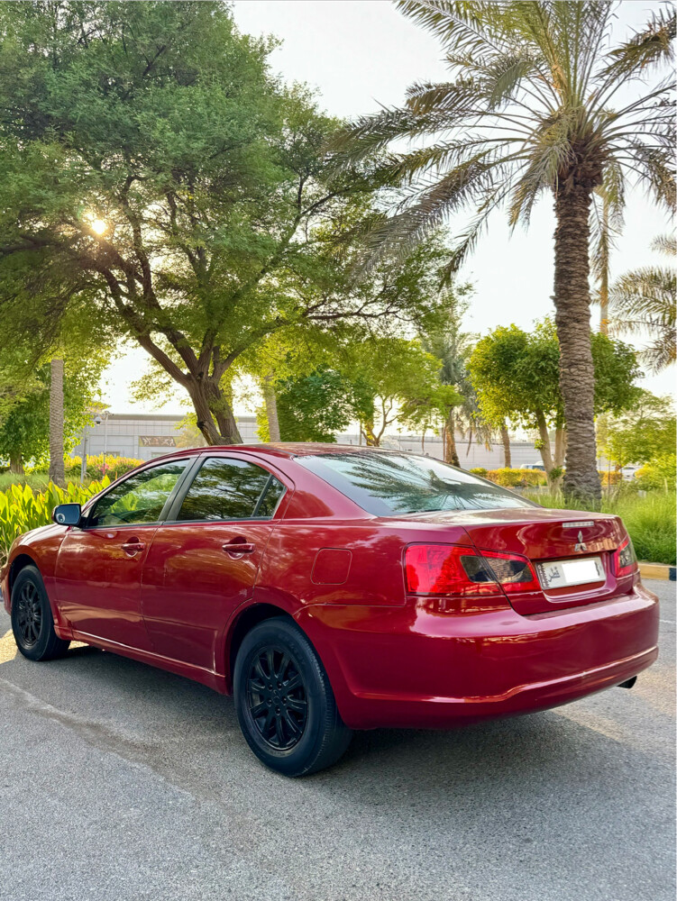 Mitsubishi Galant 2011 - 3