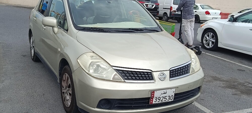 Nissan tida 2009 - 2