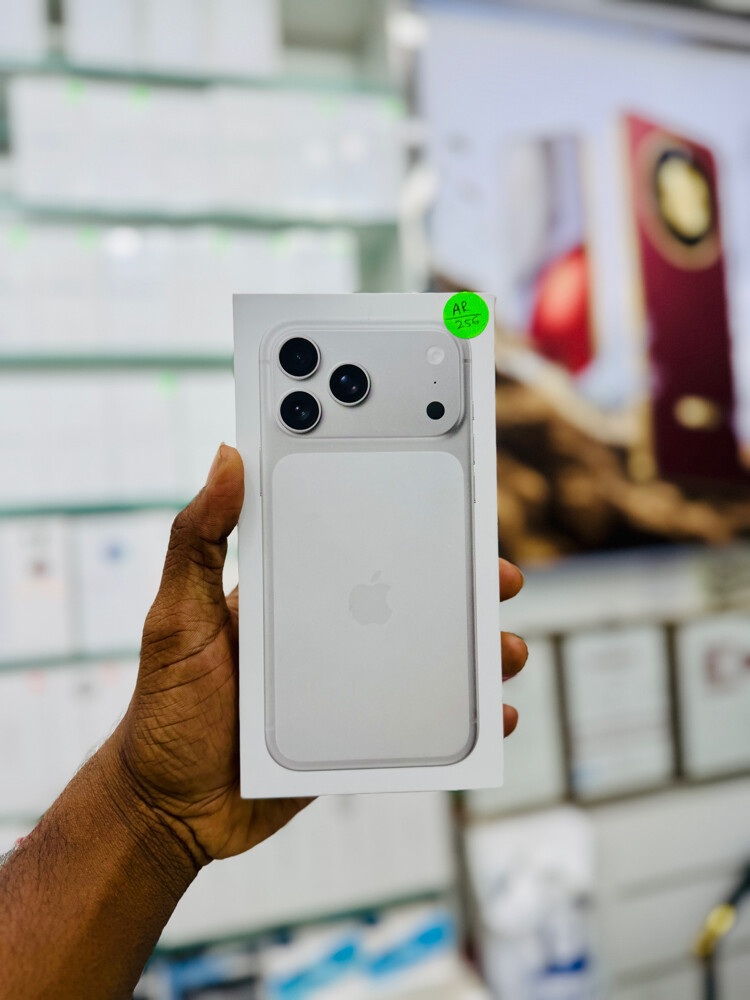 iPhone 17 pro max  - 10