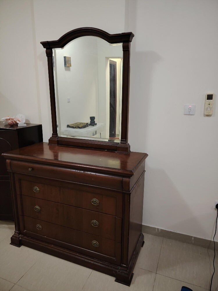 Dressing table for sale - 3