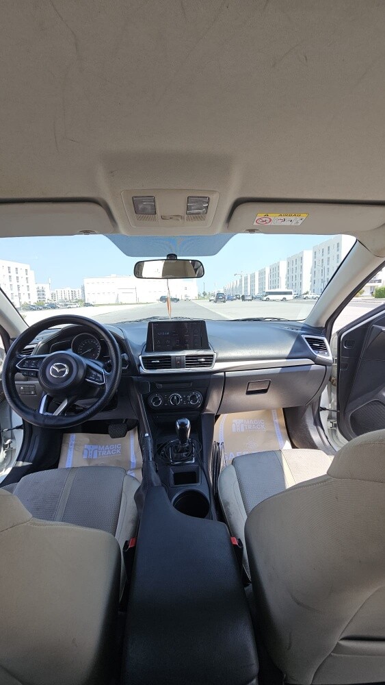 Mazda 3 White - 4
