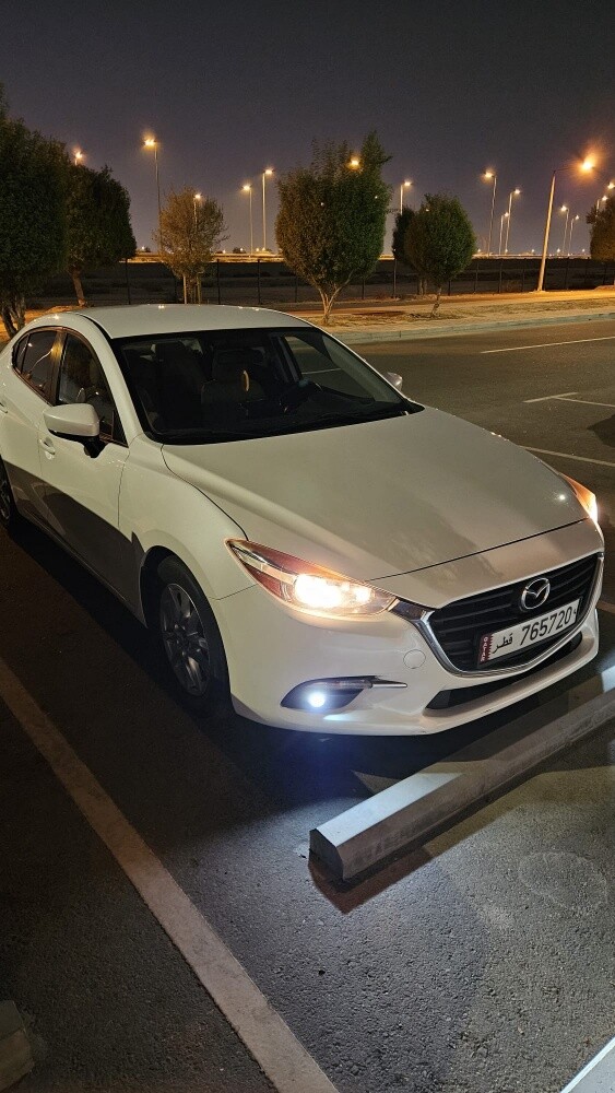 Mazda 3 White - 9