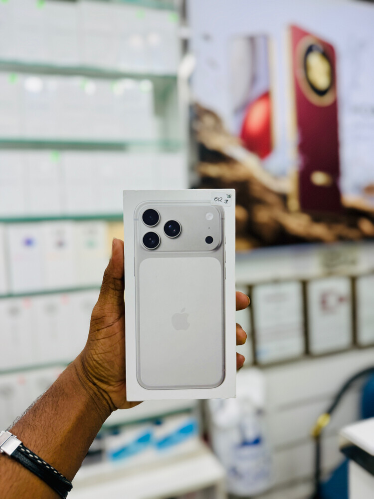 iPhone 17 pro max  - 8