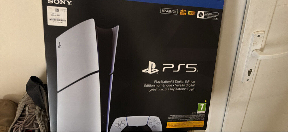 ps5 digital console almost mint  - 3