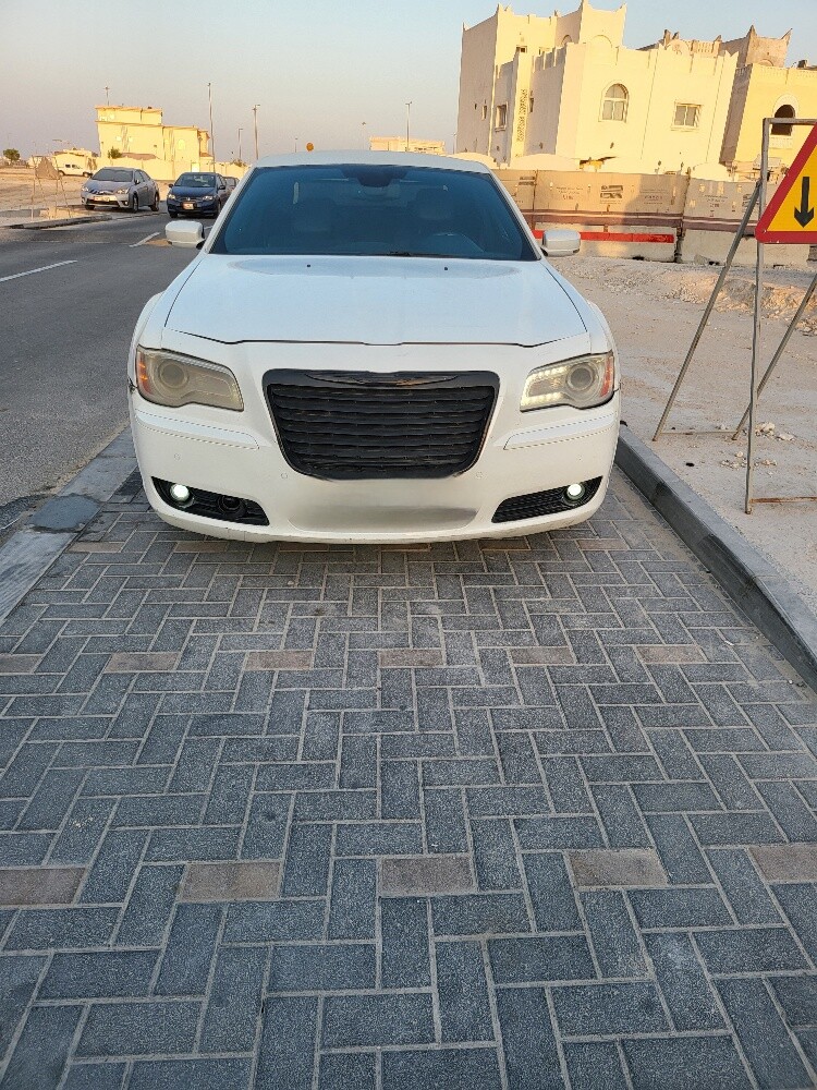 للبيع كرايسلر سي 300 - 5