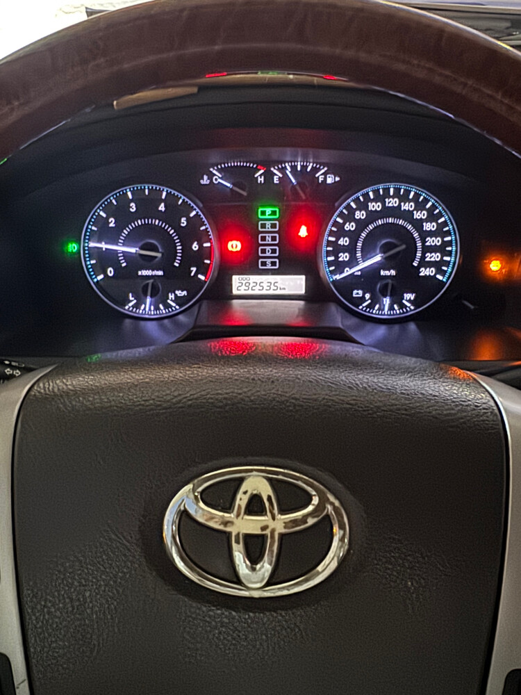 Land Cruiser gxr 2012 - 2