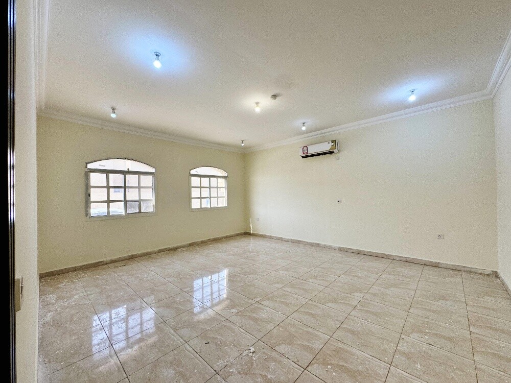 Single-story villa for rent in Umm - 1