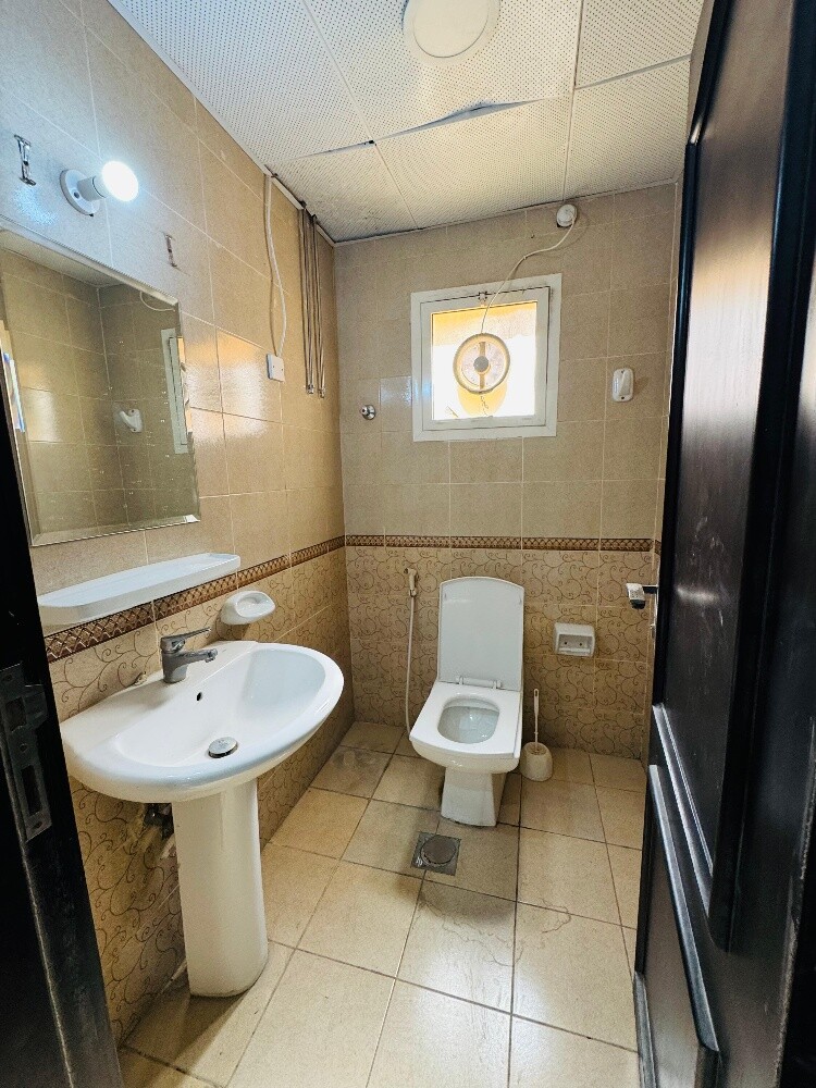 Single-story villa for rent in Umm - 12