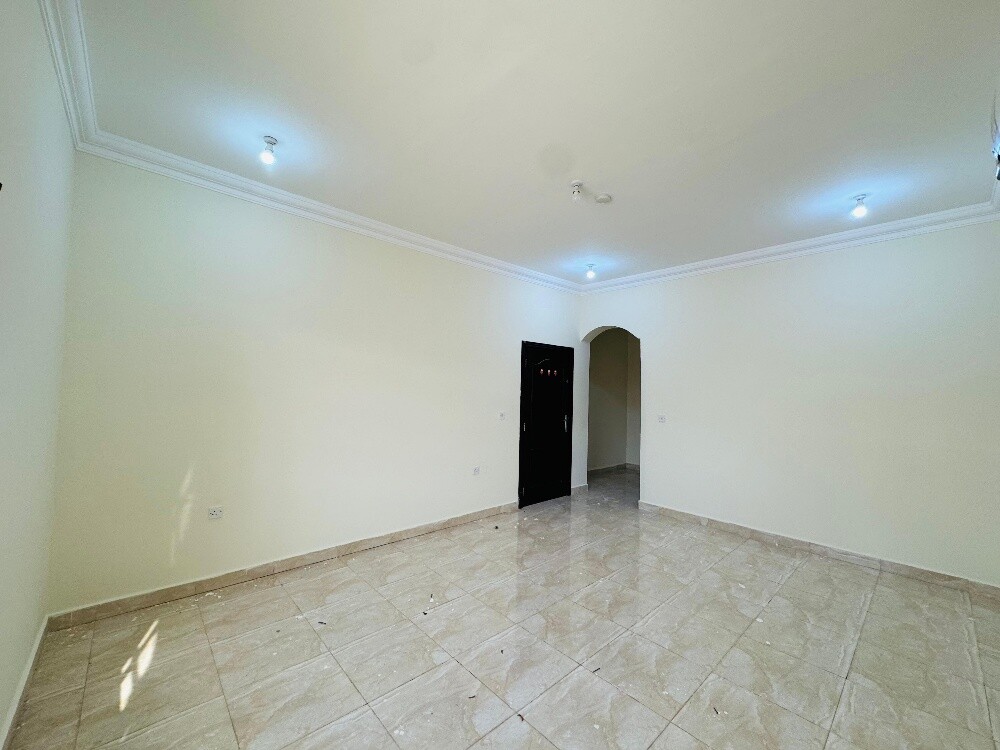 Single-story villa for rent in Umm - 4