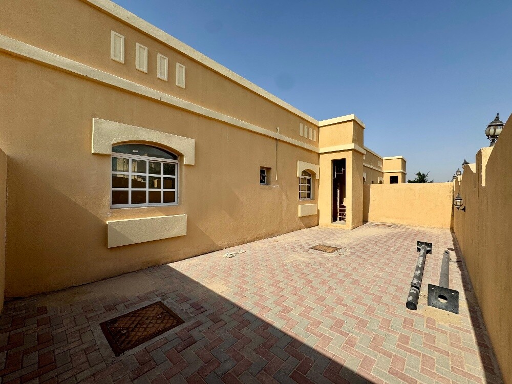 Single-story villa for rent in Umm - 14