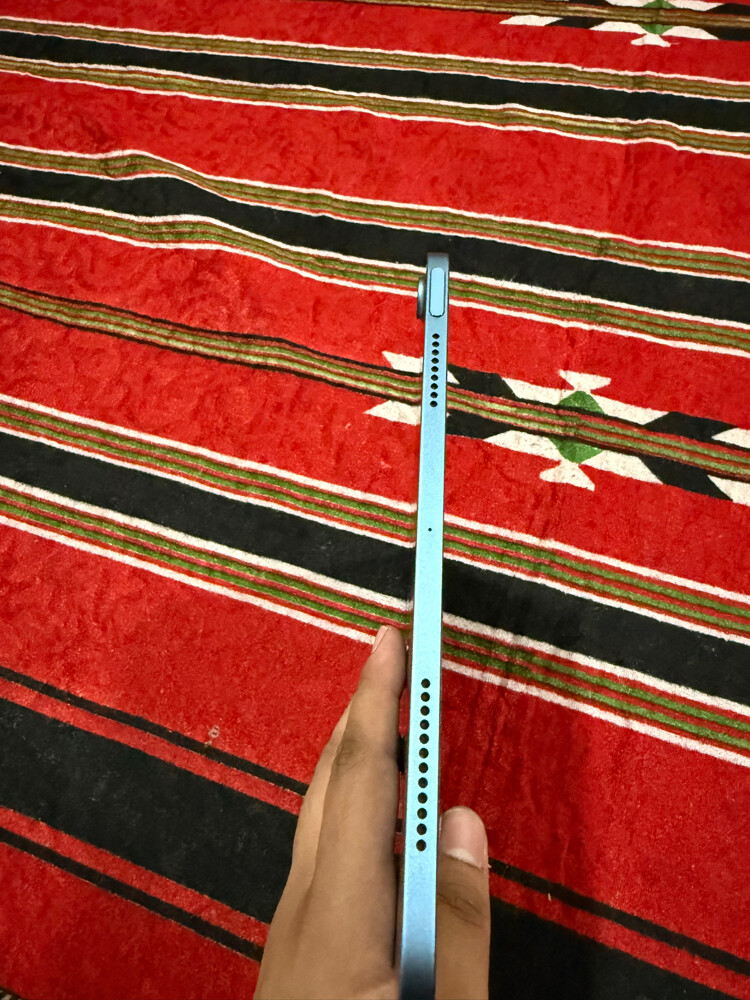 iPad Air 5th Gen 256GB - 3