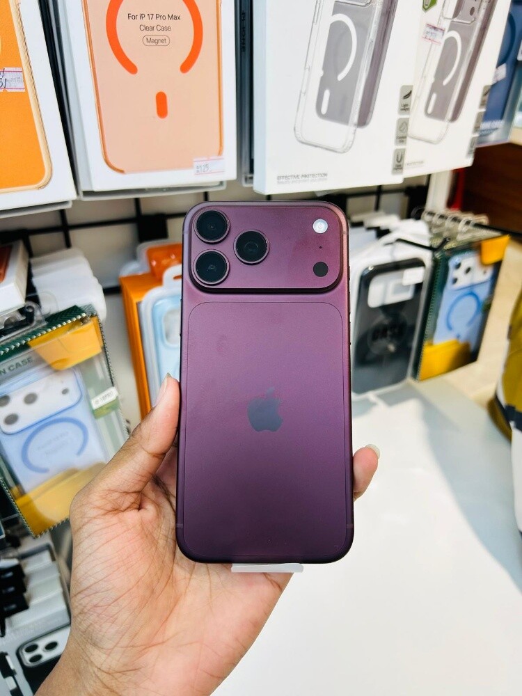 Iphone 18pro mex
Storage::256GB - 2